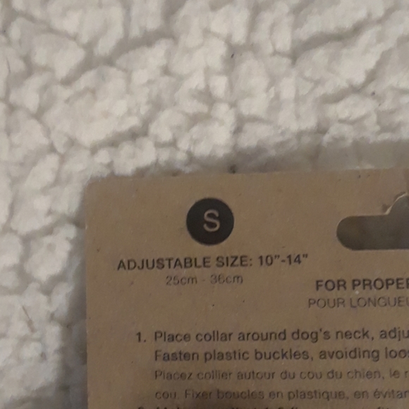 (Dog Collar) Ellen Degeneres Puppy Bandana Collar - Picture 3 of 3